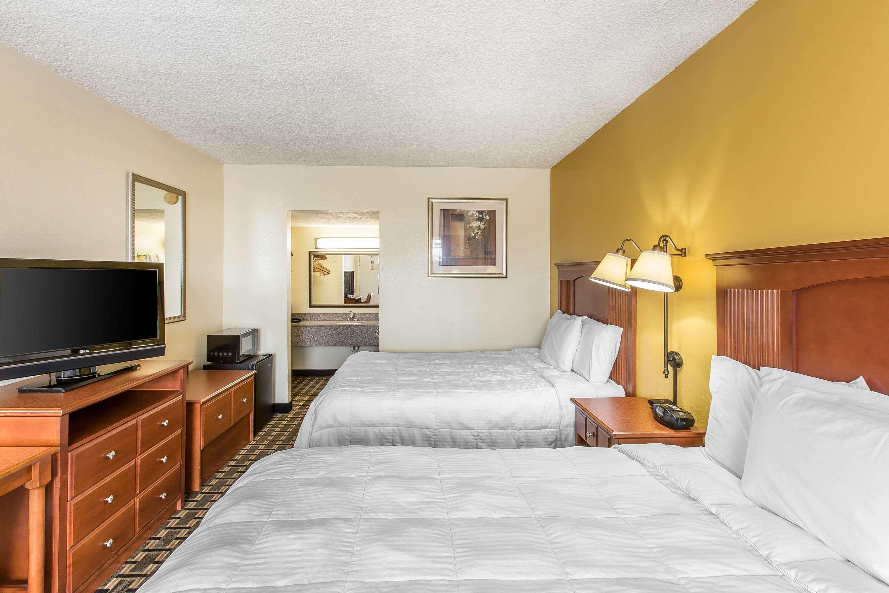 Econo Lodge Byron Eksteriør bilde