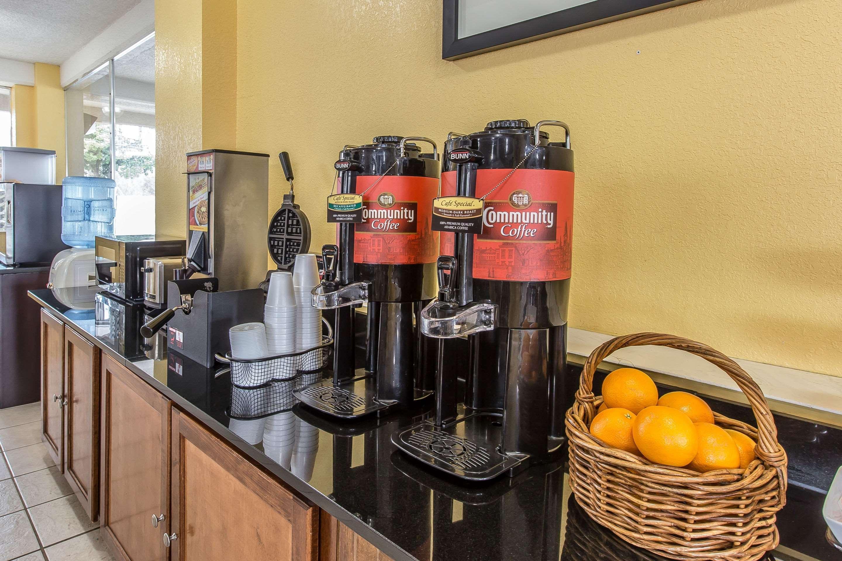 Econo Lodge Byron Eksteriør bilde
