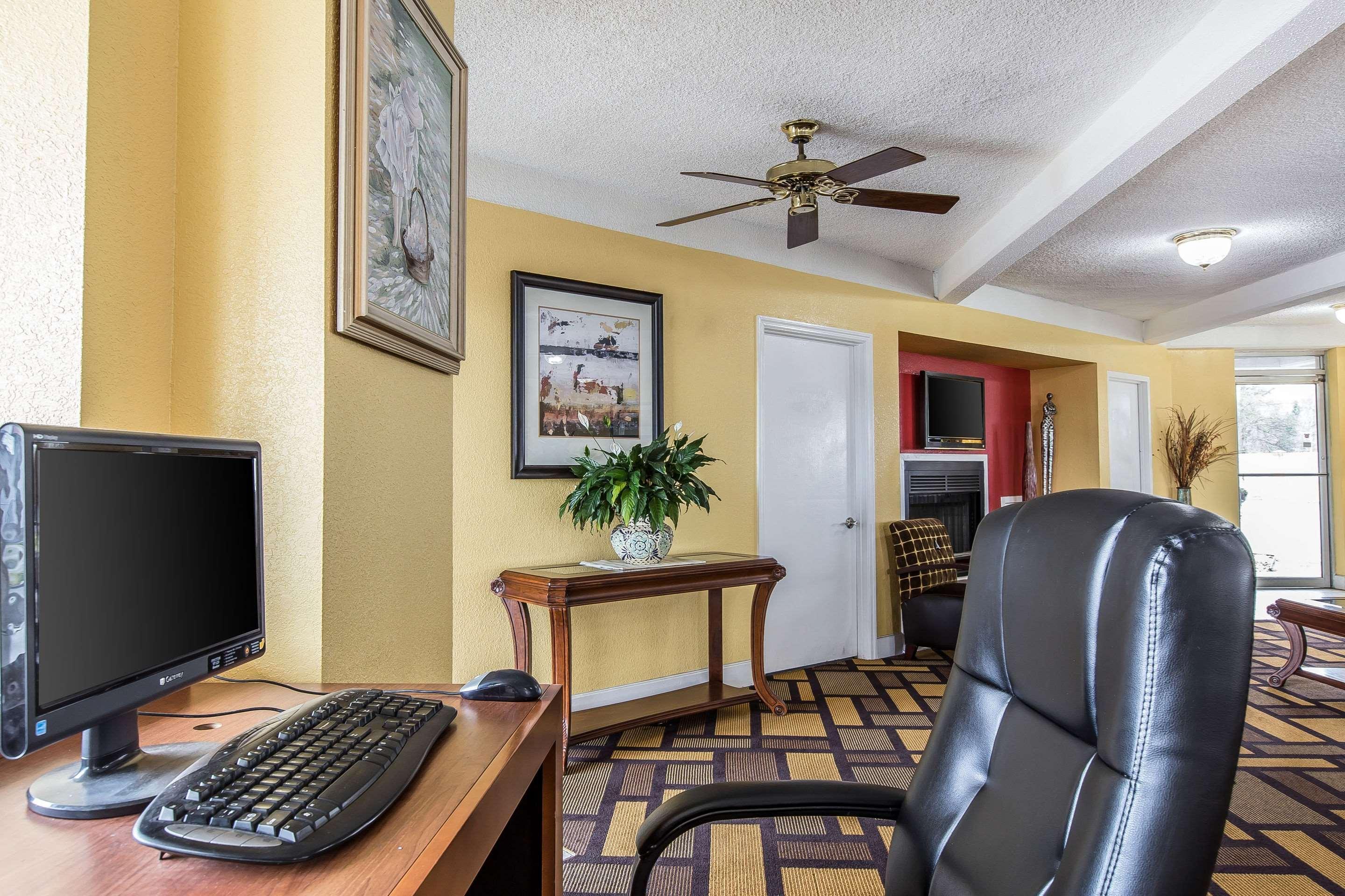 Econo Lodge Byron Eksteriør bilde