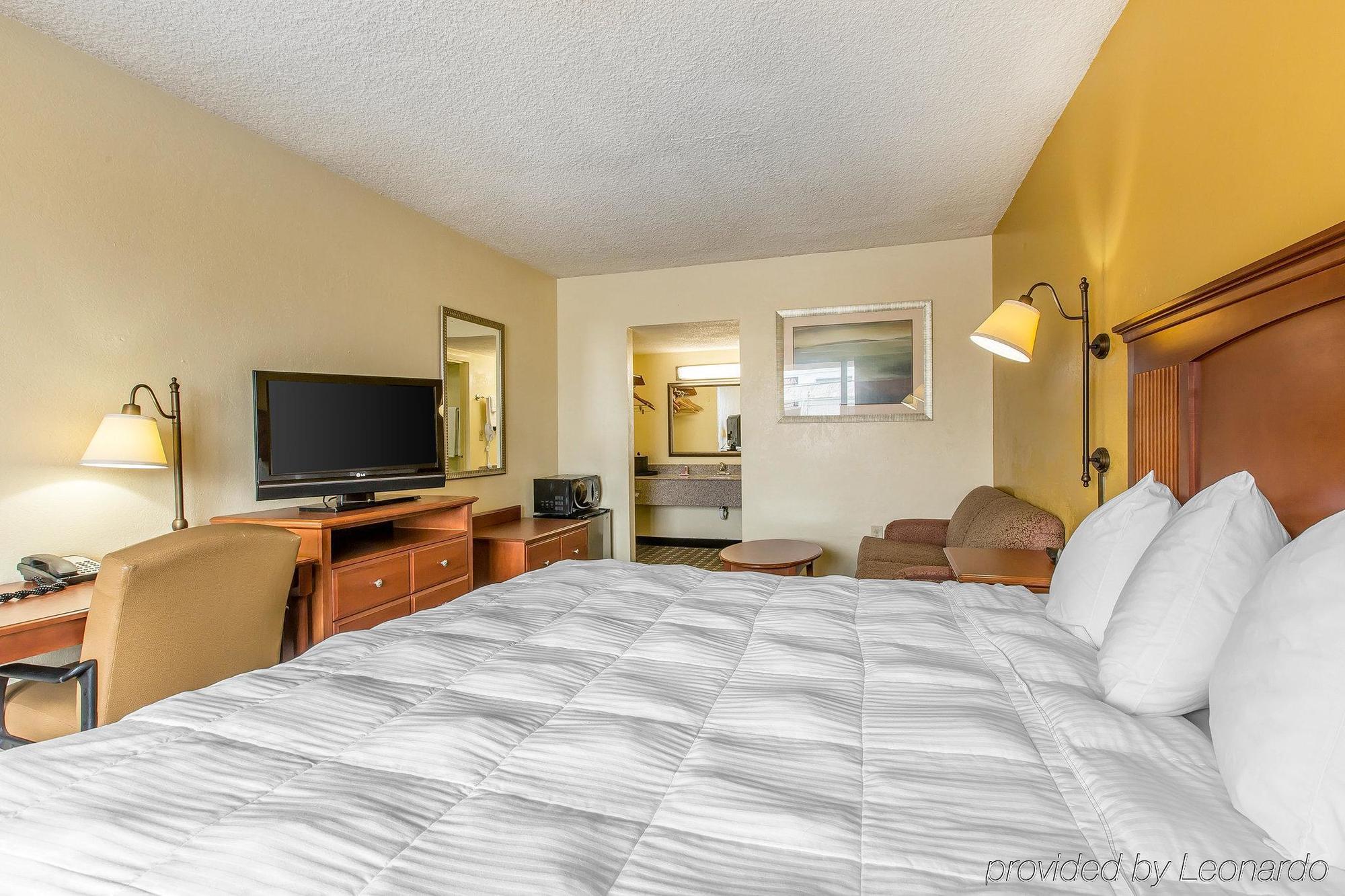 Econo Lodge Byron Eksteriør bilde