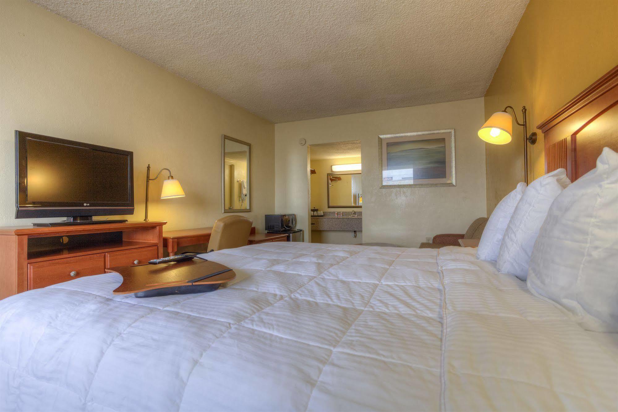 Econo Lodge Byron Eksteriør bilde